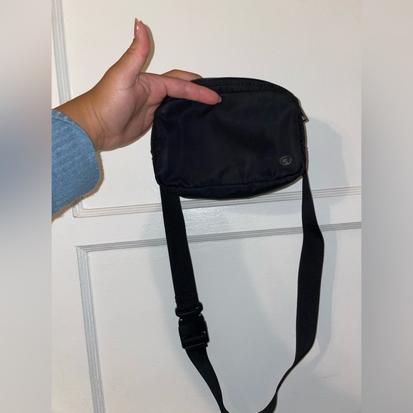 GAP Black Fanny pack - Picture 1 of 7